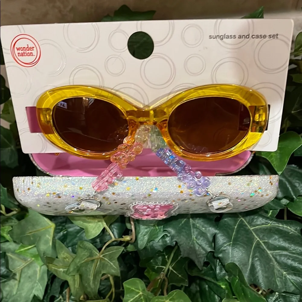💗 NWT Pink Glitter CareBear Kids Sunglasses +fancy case Wonder Nation Brand New